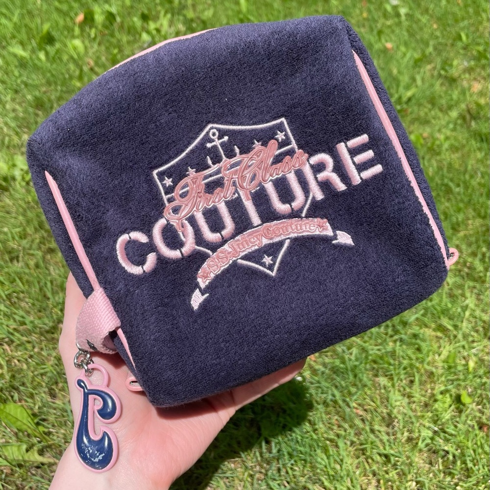 Juicy Couture Makeup Bag - SS couture
